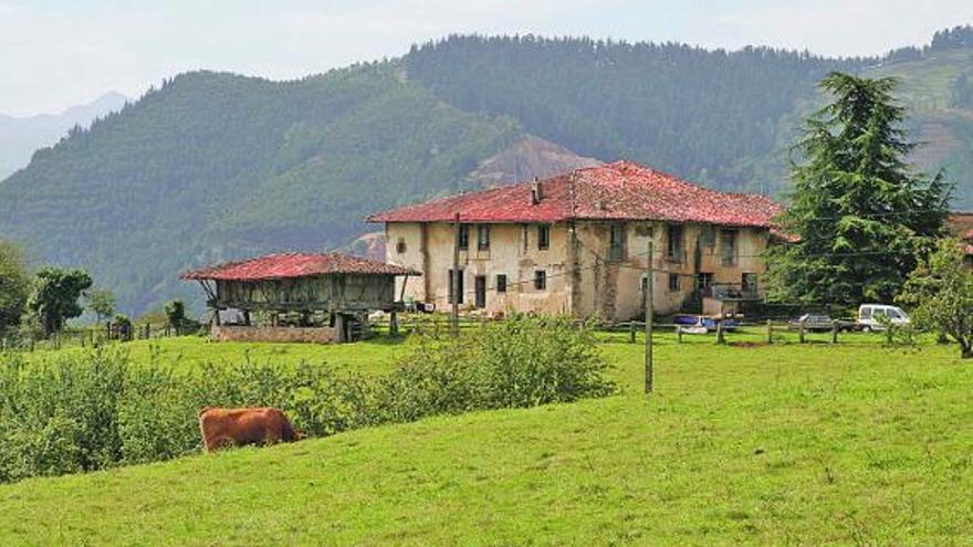 La casona de Lodeña en la que se desarrollará el reality «Acorralados».