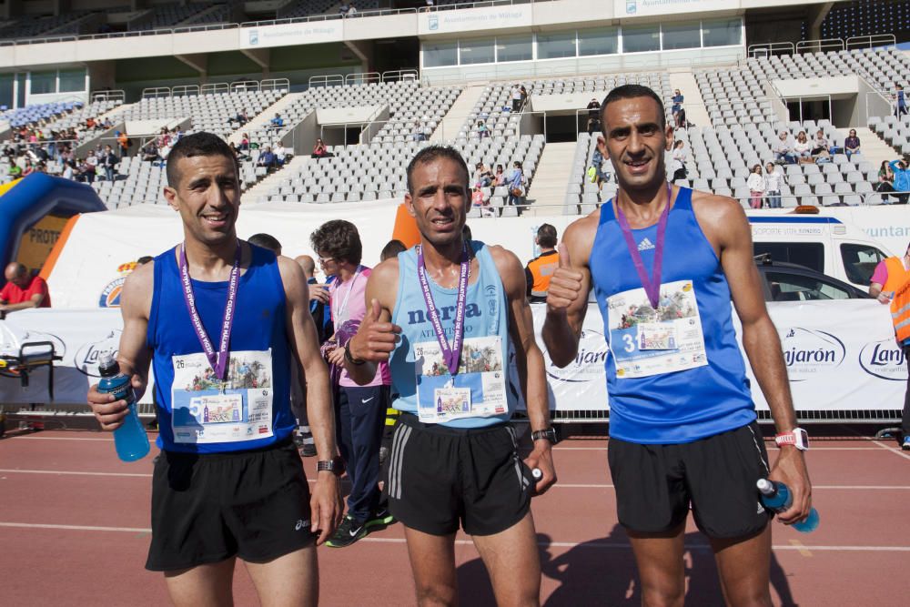 El Mouaziz, del Club Nerja de Atletismo ha vuelto a imponerse en la prueba, que ha alcanzado una participación récord con 7.500 corredores