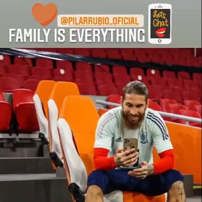 Sergio Ramos haciendo una videollamada con Pilar Rubio