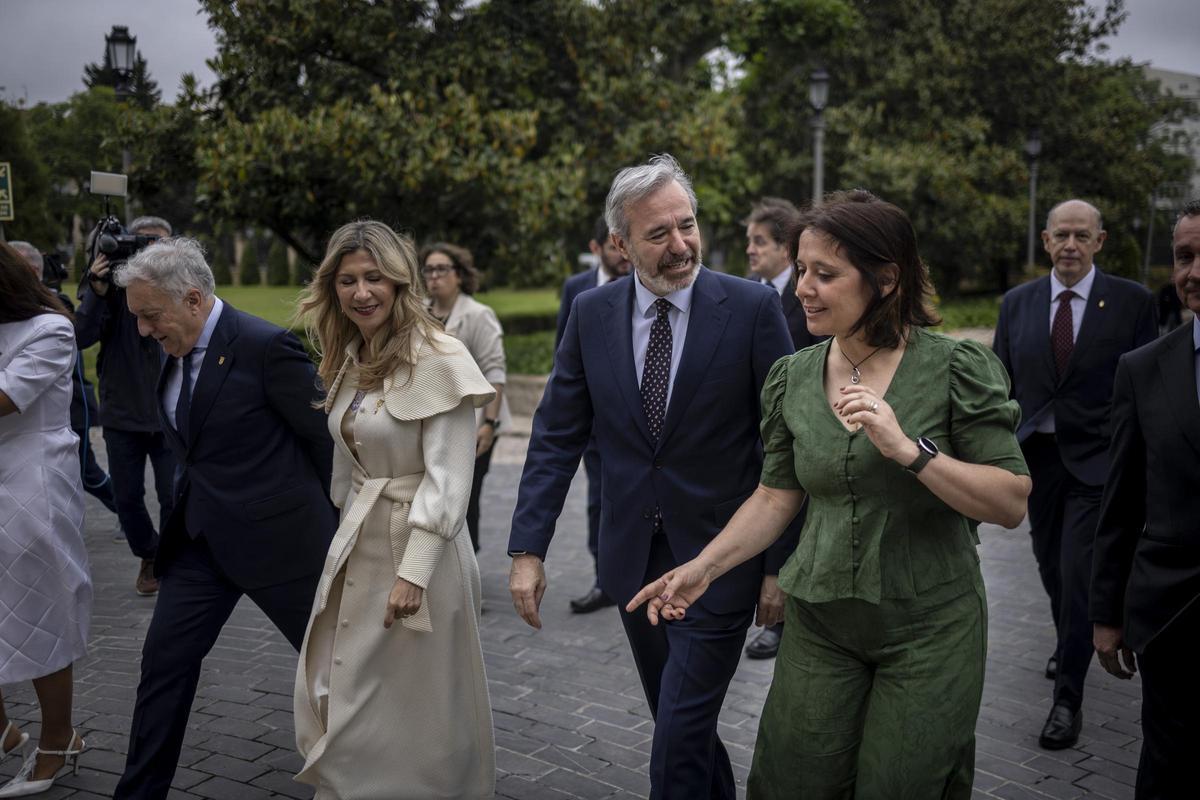 Octavio López, Mar Vaquero, Jorge Azcón y Eva Valle, de camino al primer Consejo de Gobierno.