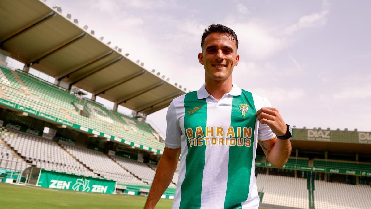 La presentación del jugador del Córdoba CF Diego Bri, en imágenes