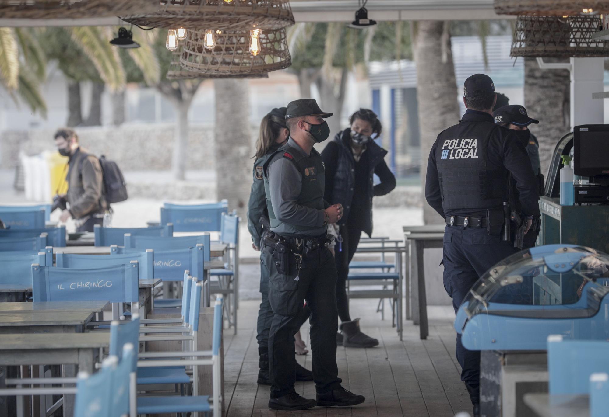 Desescalada de la tercera ola del coronavirus en Mallorca: Policía y Guardia Civil intensifican los controles en playas, bares y carreteras