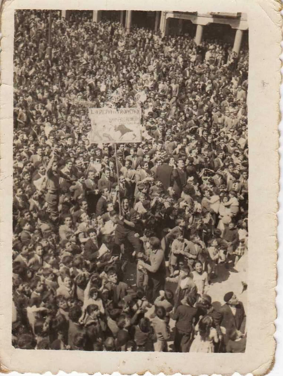 Petición del Toro en los años 50.