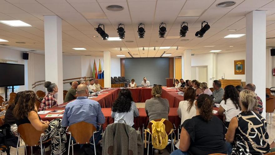 Baños sin puertas, goteras y apagones: así están los centros educativos de Santa Lucía de Tirajana