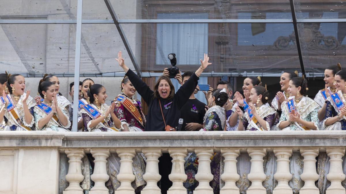 Lora minutos después de la mascletà.