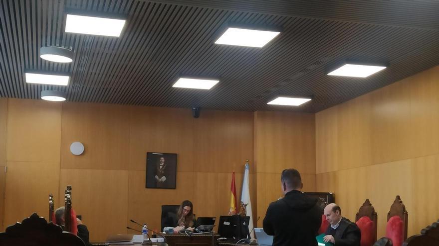 Condenado a trabajos comunitarios tras una discusión por un móvil que acabó en agresión en Ourense