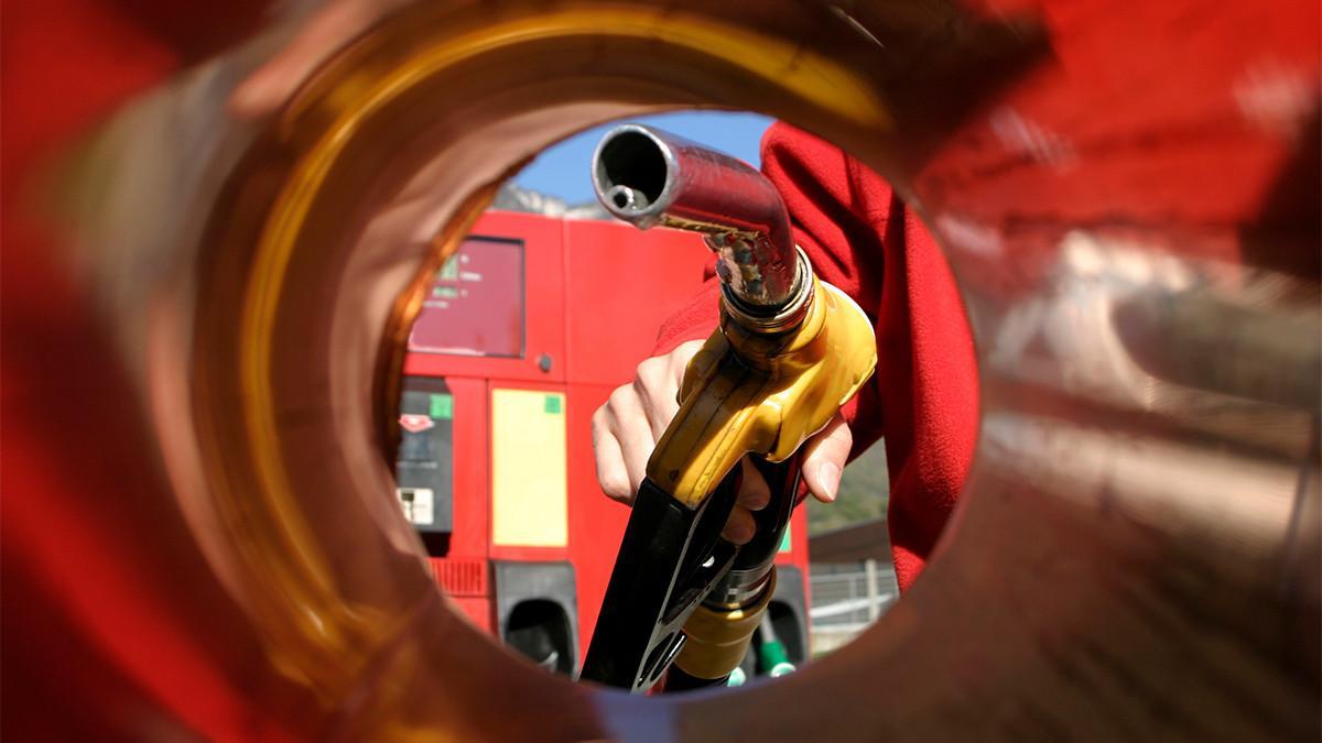 ¡Basta ya! El precio de la gasolina sigue subiendo y marca récords históricos