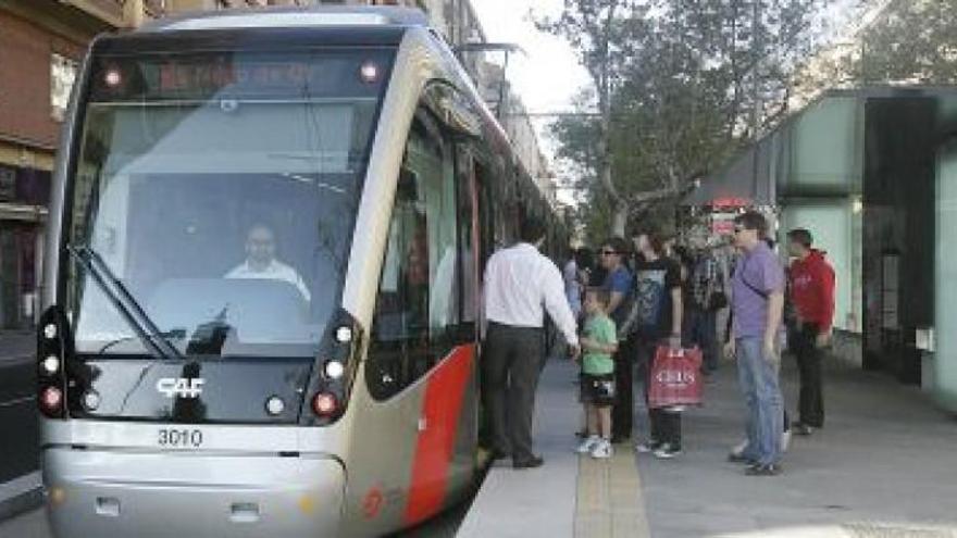 El PP pide ampliar la gratuidad del transporte público hasta los 8 años