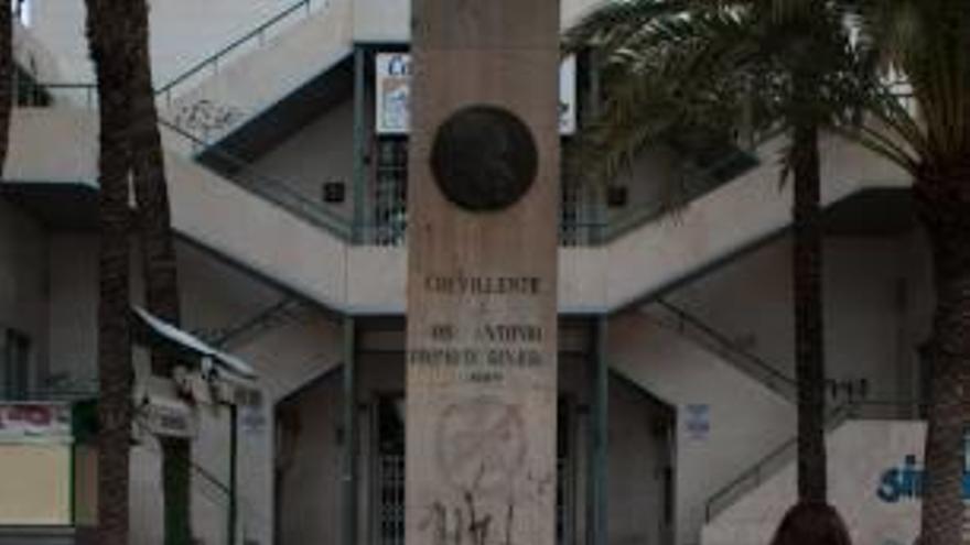 Monumento a Primo de Rivera en Crevillent.