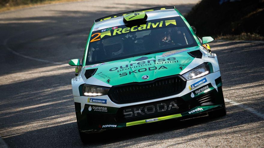 Javier Pardo y David de la Puente, con un Skoda Fabia RS, afrontan la jornada de mañana como líderes de la clasificación general. | Adrián Irago |