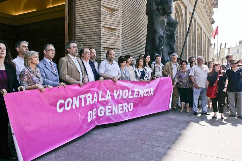 Fotogalería de la concentración contra la violencia de género