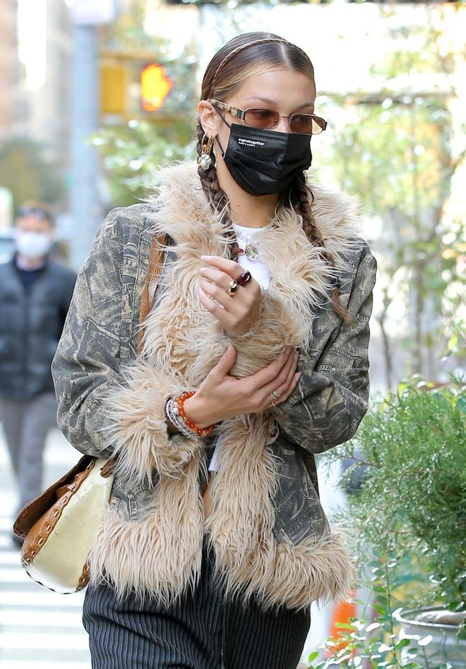 Bella Hadid con el peinado estrella del otoño