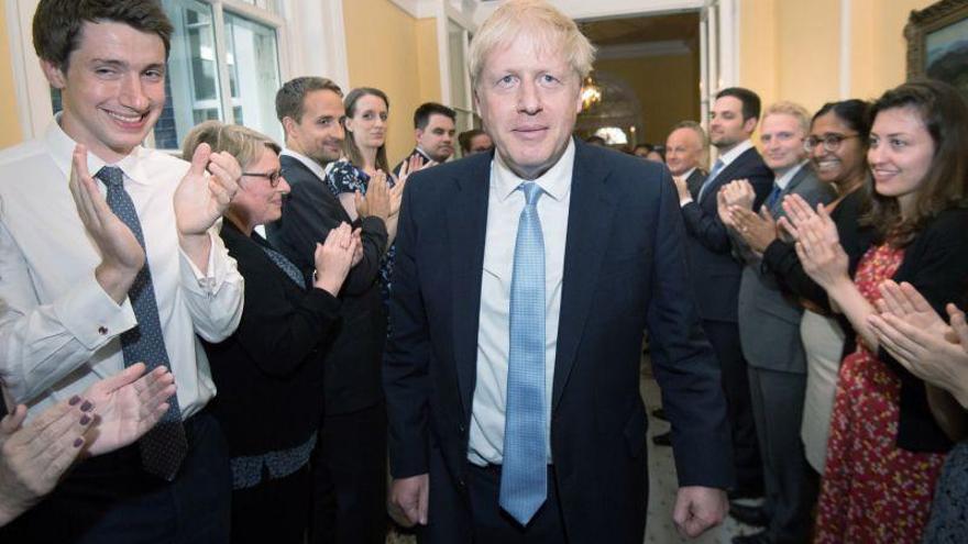 Johnson se erige primer ministro de un Gobierno enfocado a un &quot;brexit&quot; duro