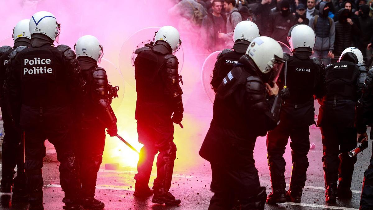 Incidentes en una manifestación contra las medidas anticovid en Bruselas.