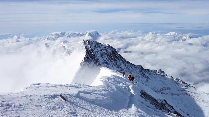 Un valenciano en la cumbre del Everest contra el cáncer