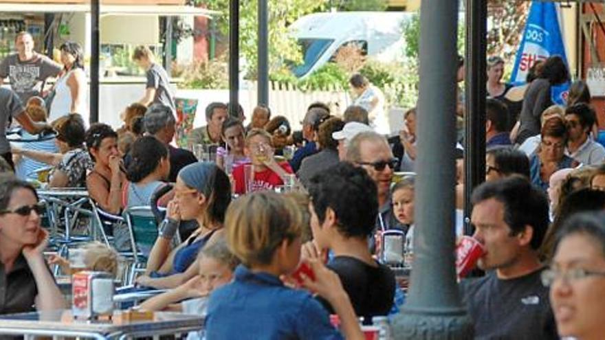 La terrassa d&#039;un restaurant de Puigcerdà durant la campanya turística