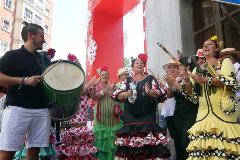 Primera jornada de la Feria de Málaga en el centro.