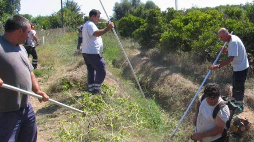 La Vall d&#039;Uixó contrata este verano a 112 parados para adecuar zonas rurales