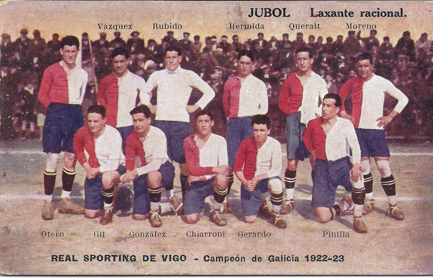 El Real Vigo Sporting Club, luciendo la bandera de Vigo en su equipación durante un partido