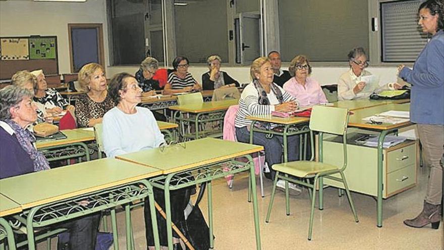 Impulsan la inserción laboral mediante formación e idiomas