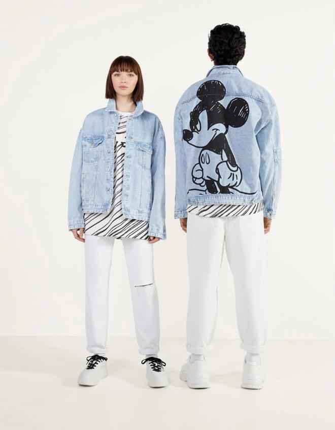 Cazadora vaquera unisex 'Mikey gets arty', de Bershka