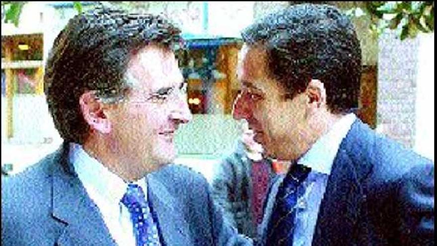 Ovidio Sánchez y Eduardo Zaplana, en una imagen de archivo.