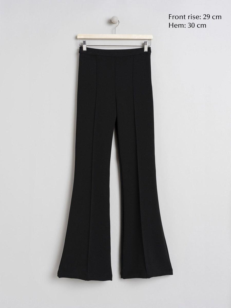 Pantalones flare negro