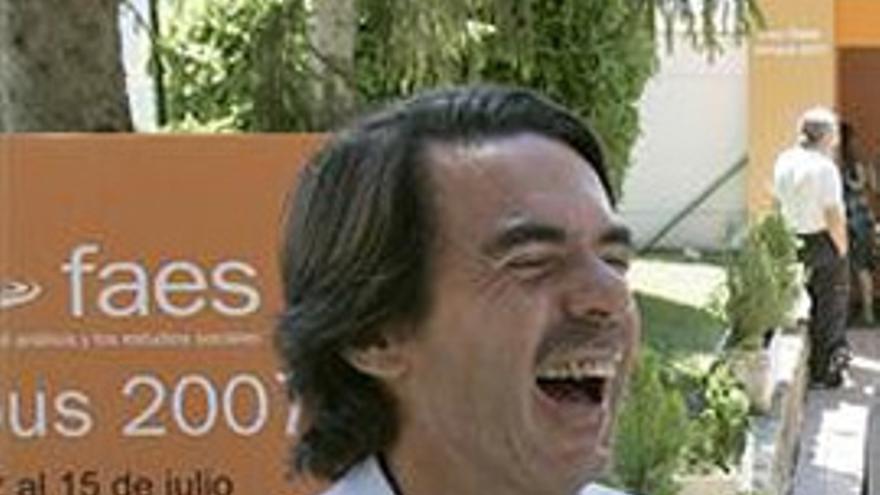 Una plataforma pide el procesamiento de Aznar por su participación en la guerra de Irak