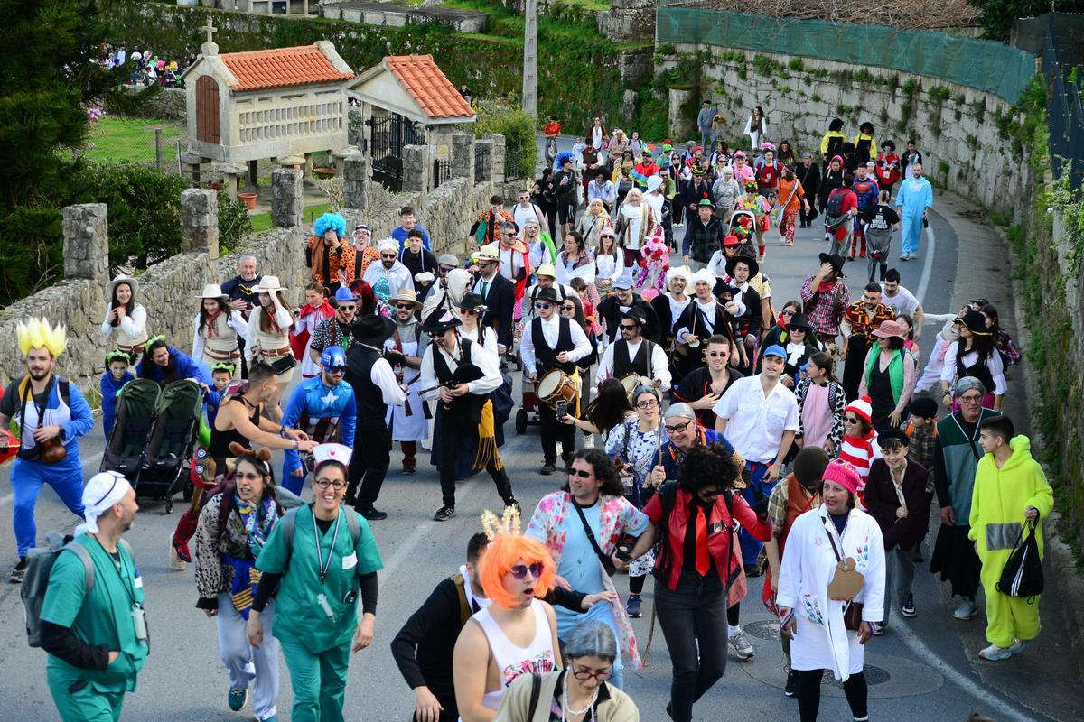 A primeira xornada do tradicional Entroido do Hío en imaxes (II)