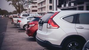 Aparcar gratis a Barcelona: 7 zones on pots estacionar sense pagar