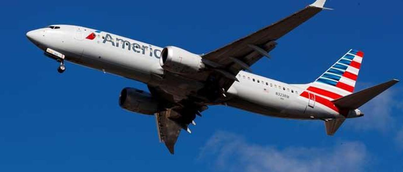 Un Boeing 737 Max 8, sobrevolando Estados Unidos.