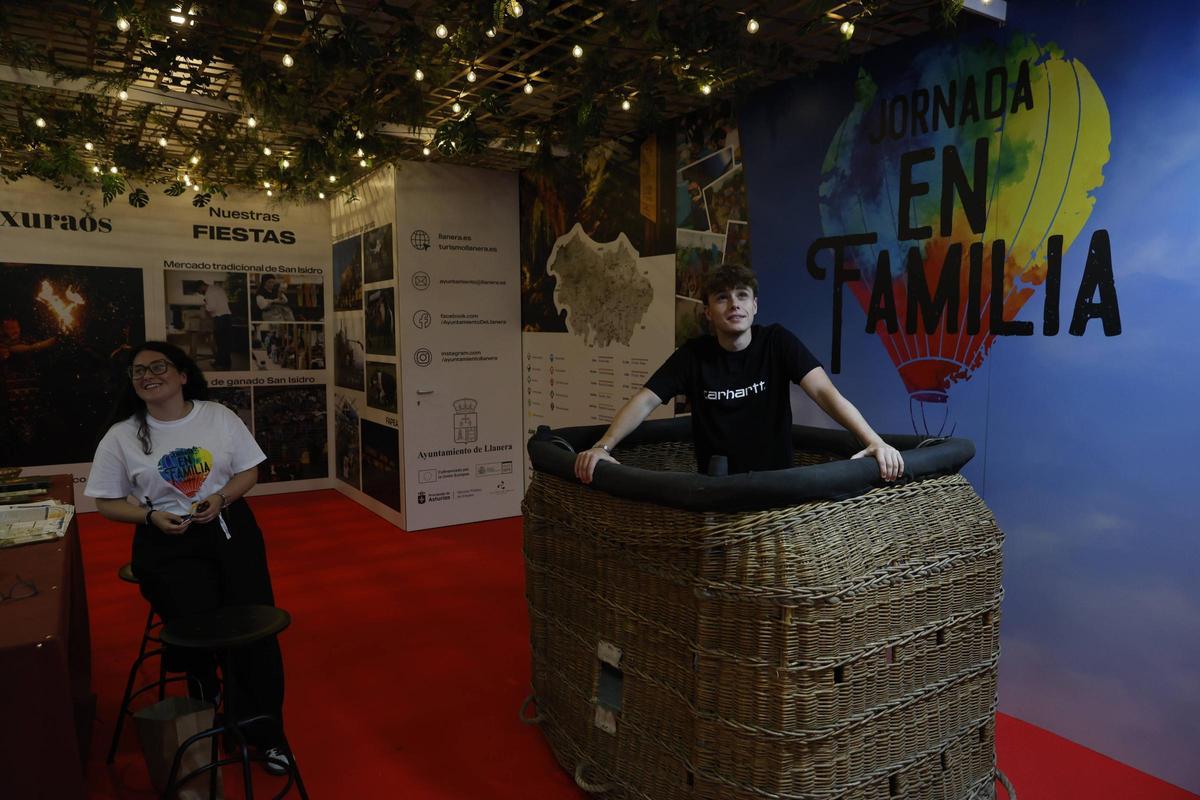El stand de Llanera en la Feria de Muestras, en imágenes El stand de Llanera en la Feria de Muestras, en imágenes