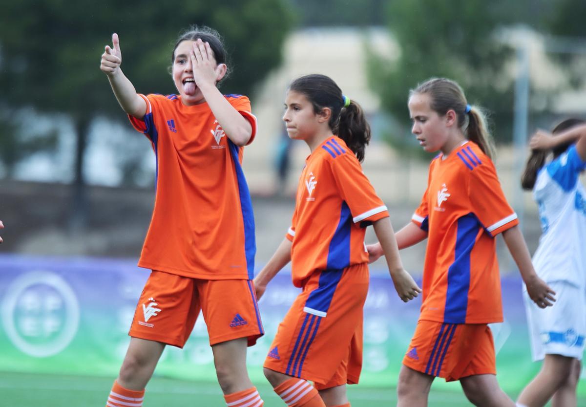 Las jugadoras de la Valenta celebrando (FFCV)