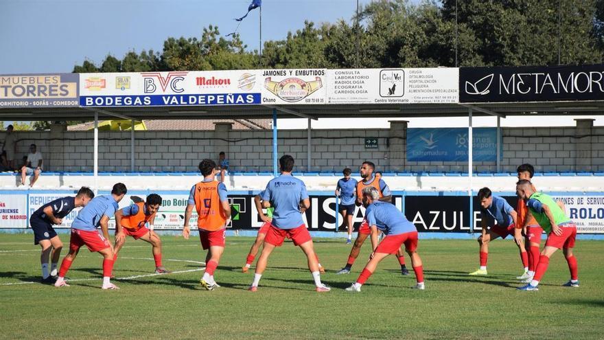 Un gol de Benji da el triunfo al Coria ante el Ávila