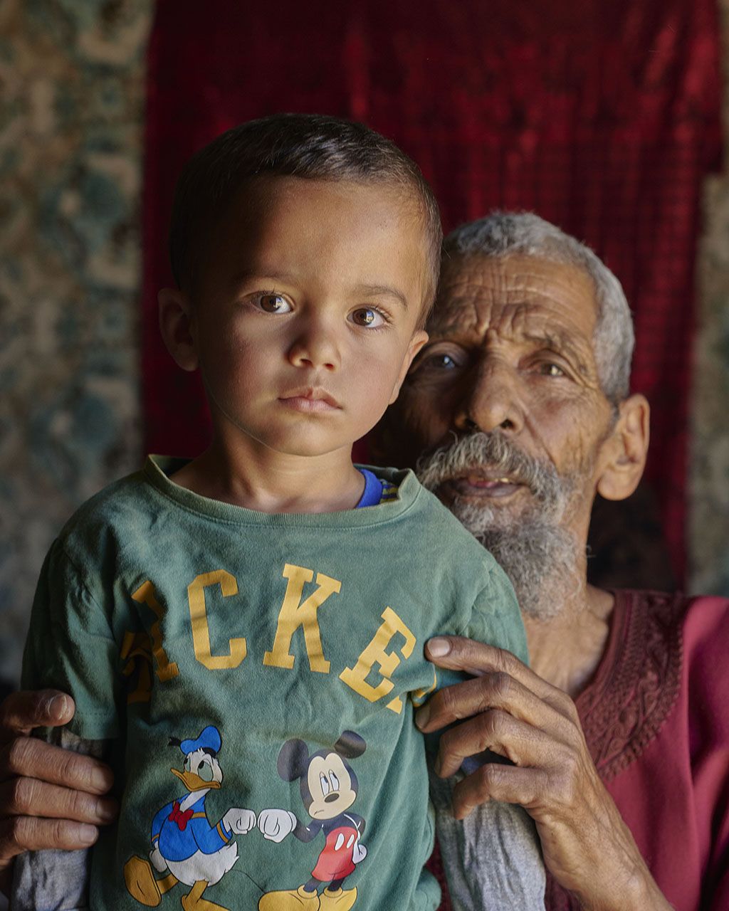 El abuelo Mahmud y su nieto Abdu