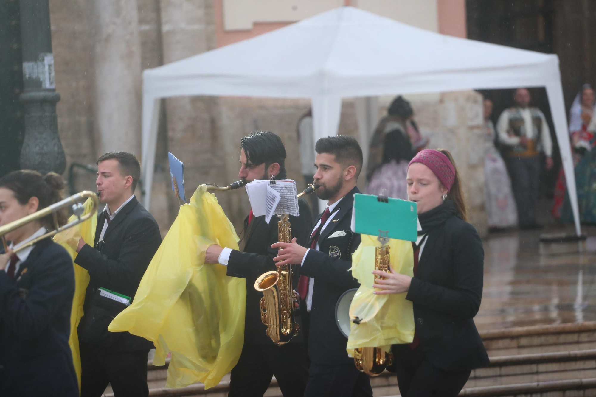 Búscate en el primer día de ofrenda por la calle de la Paz (entre las 18:00 a las 19:00 horas)