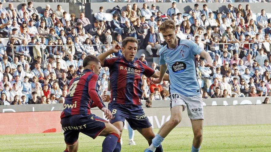 Potter cita a Starfelt  y prescinde de Williot para el Mundial