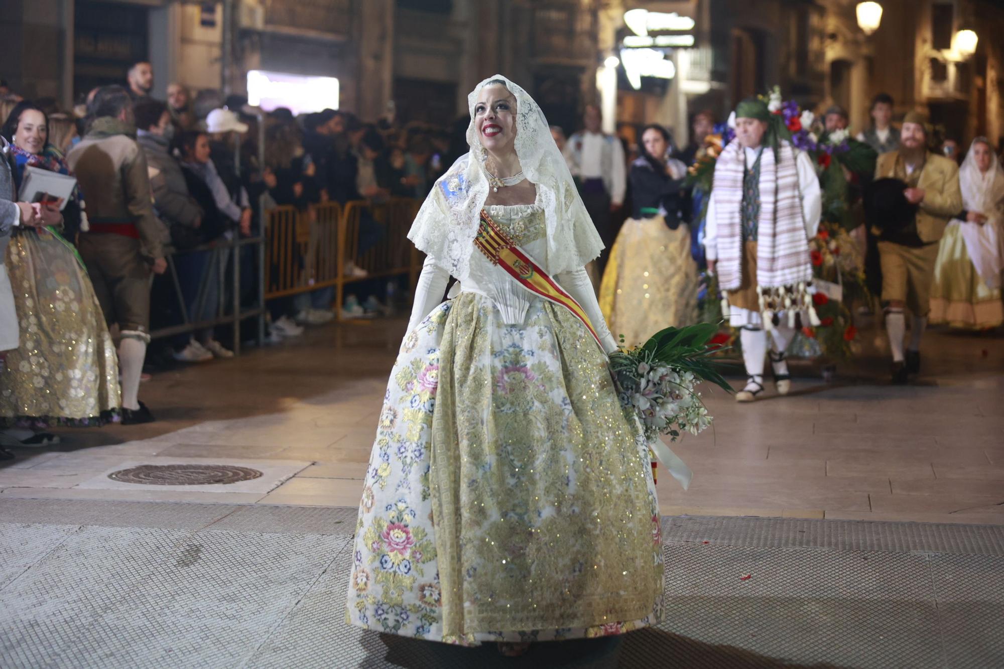 Búscate en el segundo día de ofrenda por la calle Quart (entre las 19:00 a las 20:00 horas)