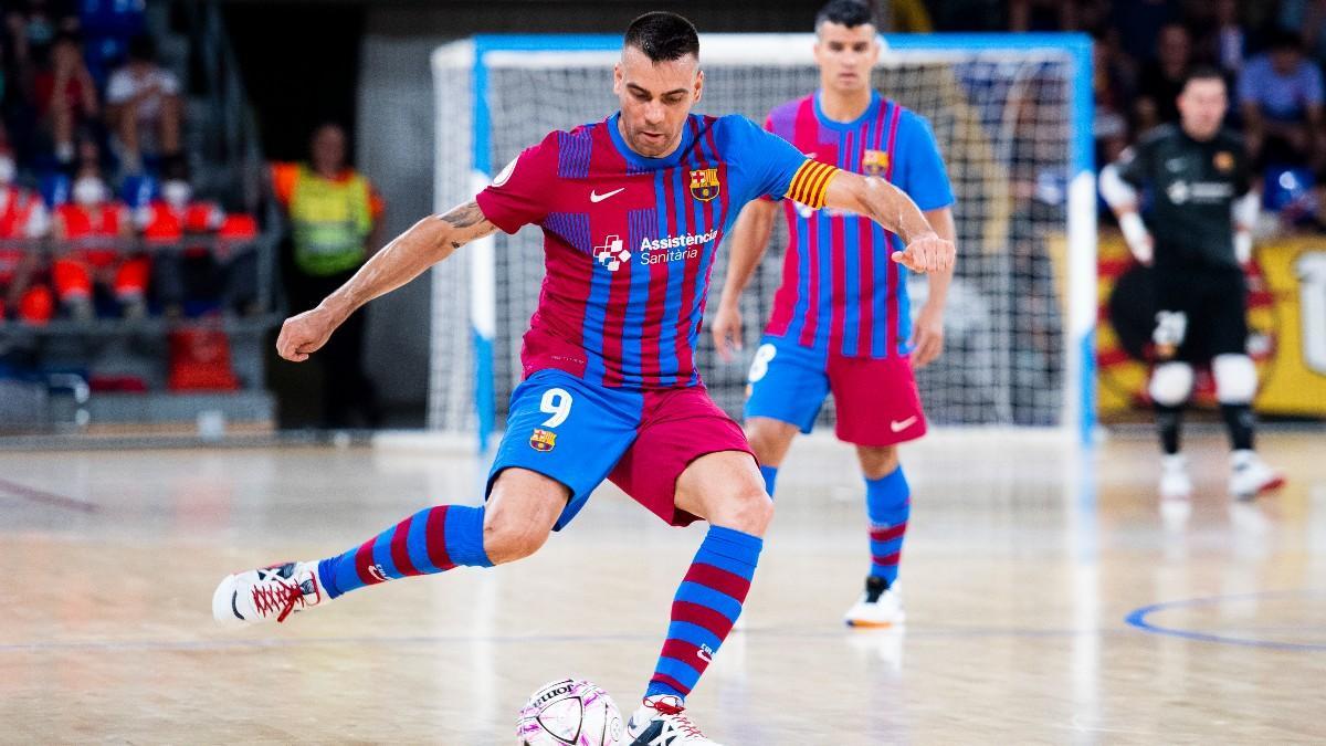 Lozano, durante una acción de partido