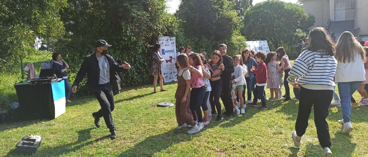 Un momento de la celebración organizada por Emgrobes en A Toxa, con Javi Solla como animador.