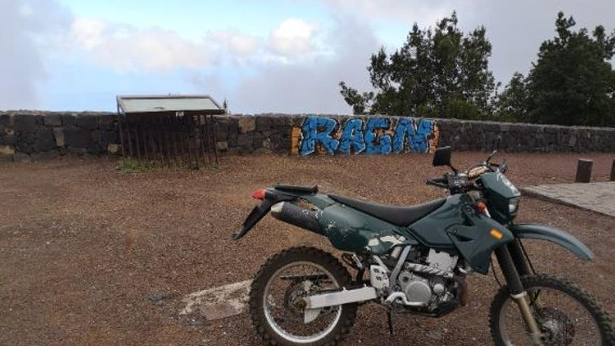 Investigados por un grafiti en un espacio natural protegido de Tenerife