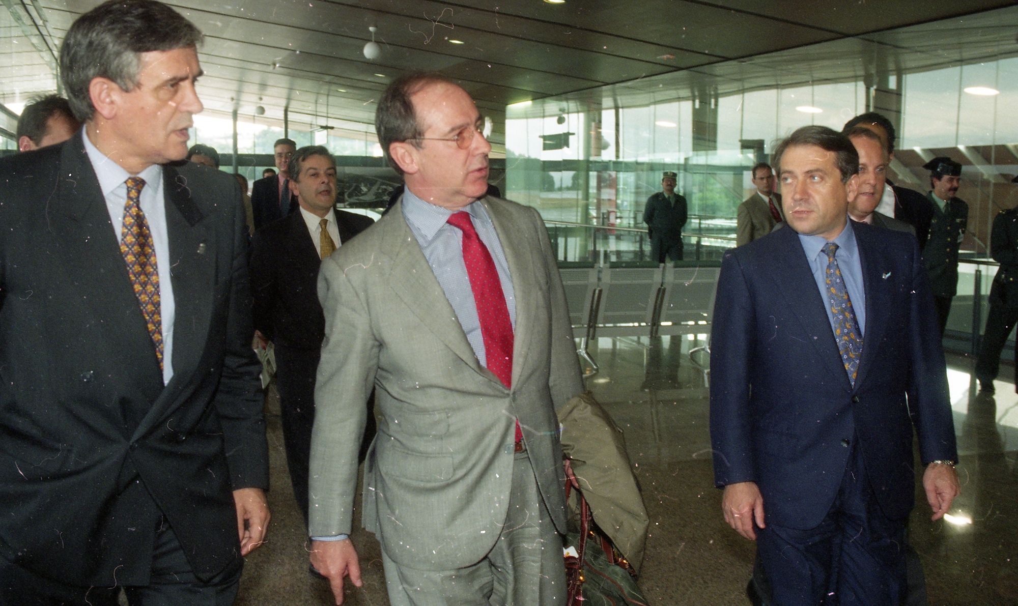 El entonces ministro de Economía y Hacienta, Rodrigo Rato, en Peinador en 1997.jpg