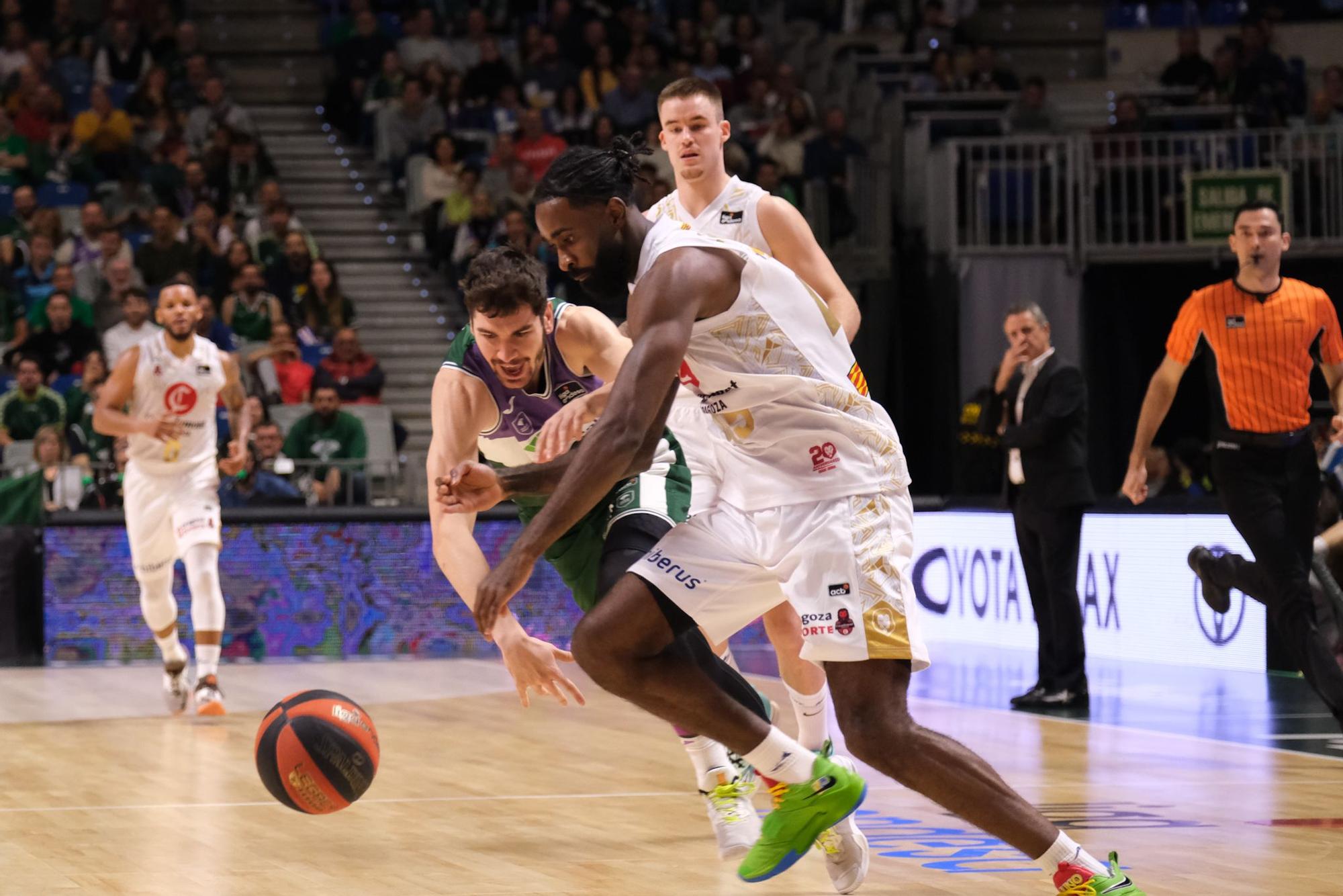 El Unicaja - Casademont Zaragoza de la Liga Endesa, en imágenes