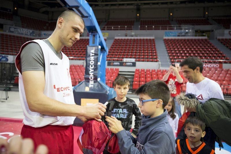 Entrenamiento a puerta abierta del Tecnyconta Zaragoza