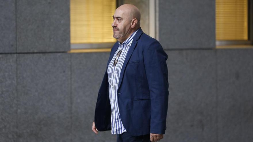 Miguel Ängel López Robledo, a su entrada en la Audiencia.