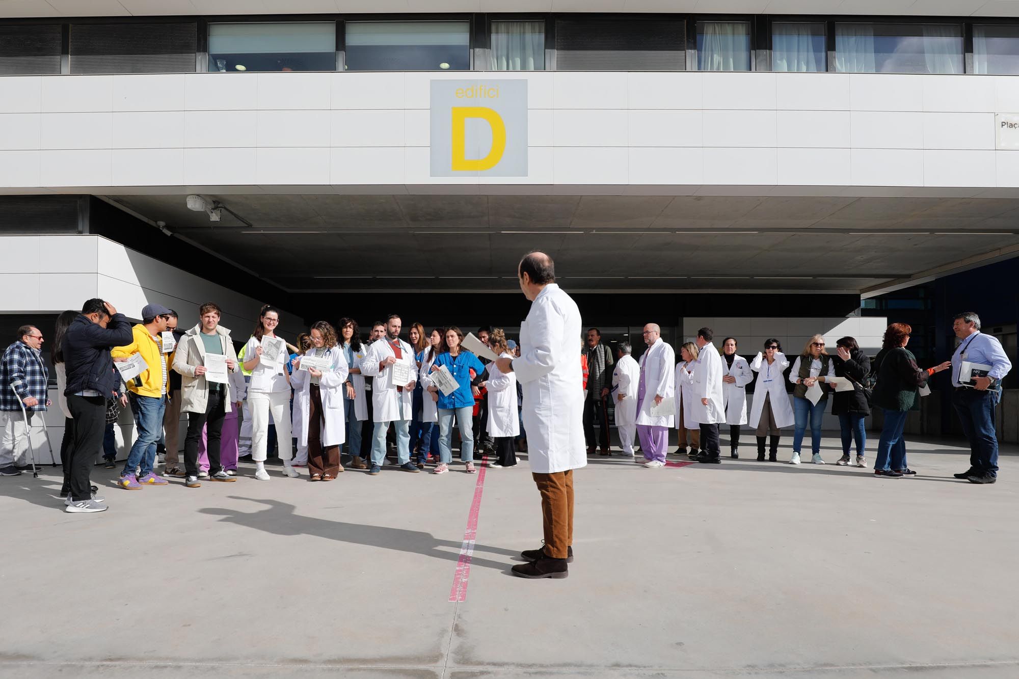 Todas las imágenes de la concentración de médicos en Ibiza