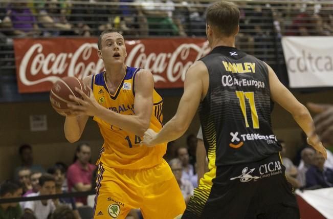 03/09/2016.DEPORTES .Partido de baloncesto amistoso entre el Iberostar Tenerife y el Herbalife Gran Canaria.