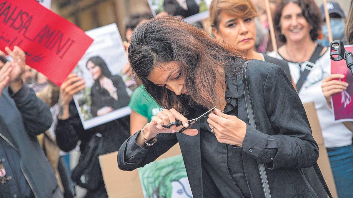 Manifestación en apoyo a las revueltas populares de Irán.