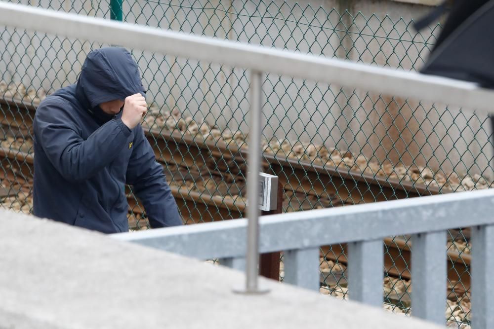 Pasan a disposición judicial los ultras detenidos por el ataque a un bar en Cimadevilla.