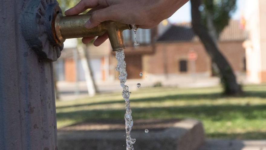 Un pueblo de Tierra del Vino, a la espera de los análisis de agua, no apta por ahora